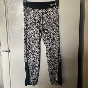 Nike Pro Small White and Black Performance Leggings